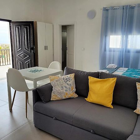 Apartamentos Falcon Tinajo Bagian luar foto